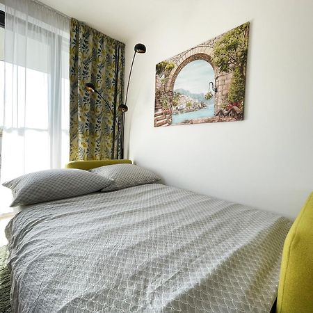 Luxury City Retreat With Terrace Koszyce Zewnętrze zdjęcie